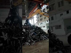 Orange Schalen-Zupacken