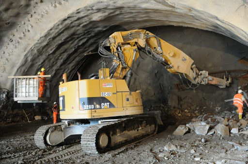 Hohe Festigkeit Verkürzungsboom Niedrigfreiheit Tunnel Spezial Boom Fit 22Ton Bagger PC220 SK220 für begrenzte Höhe Projekte